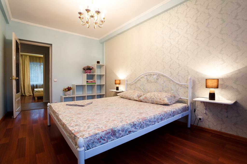 Chornovola Avenue Apartment Lviv Extérieur photo