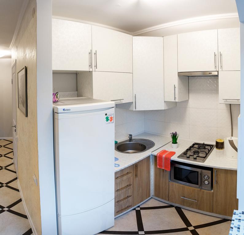 Chornovola Avenue Apartment Lviv Extérieur photo